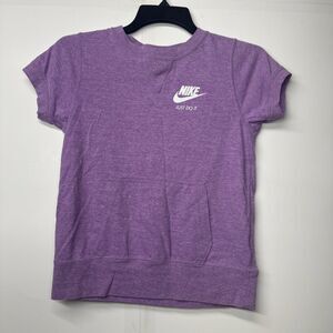 Nike Girls T-Shirt Size Large lavender Short Sleeve "Just Do It" Logo w/ Pocket